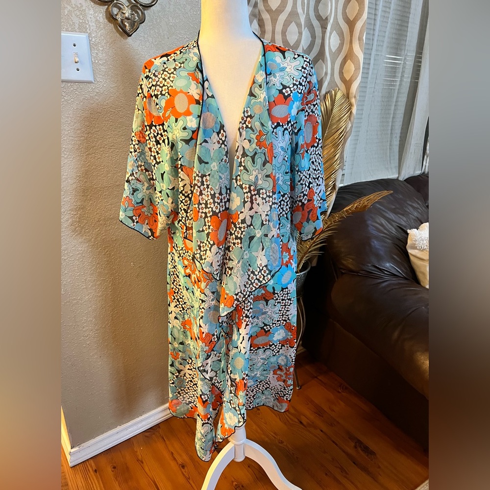 Lularoe floral kimono